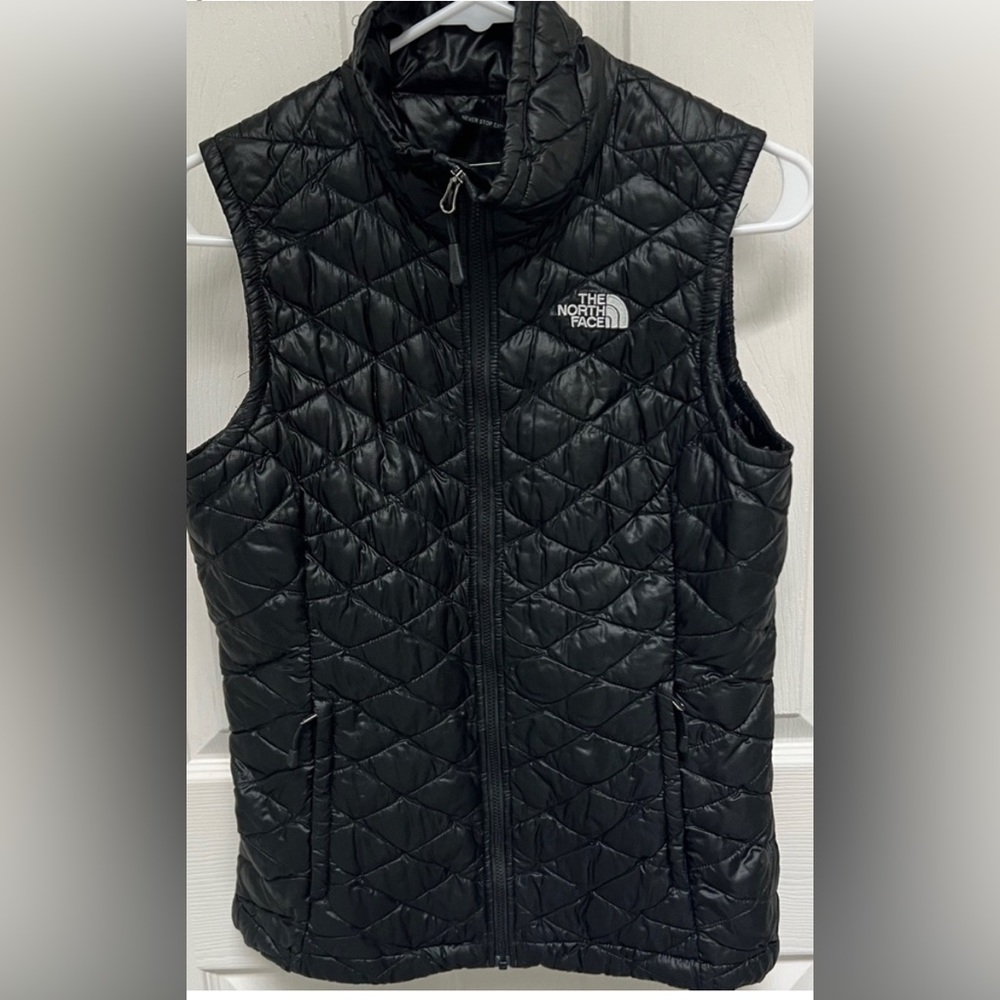 North Face Women's Thermoball Vest - Black